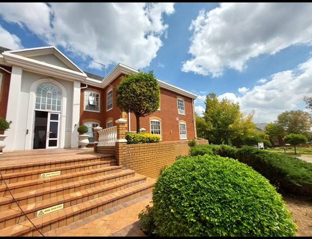 199M² OFFICE TO LET IN BRYANSTON